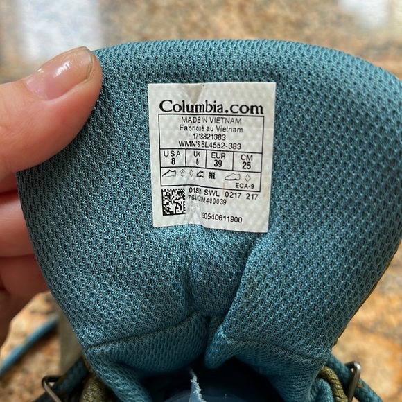 Columbia Newton Ridge plus waterproof amped hiking boots. Women’s sz 8. - Picture 4 of 5